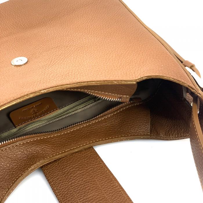 Timeless and Classic Shoulder Bag in Camel. Premium, Full-grain pebbled Leather, Handmade in Italy 2025, Free Shipping