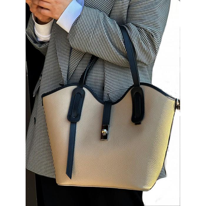 Pebbled Italian  Leather, Scallop Design Tote Bag with contrasting leather trim, Handmade in Italy, Free Shipping